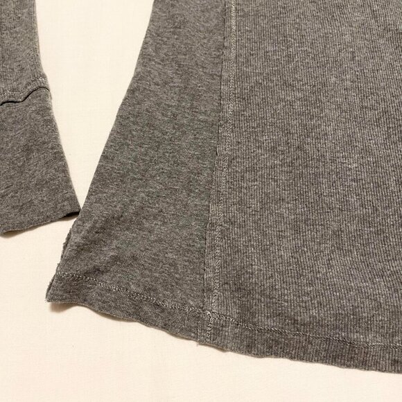 Guess Grey Long Sleeve Top Womens Size Medium Shirt - Picture 15 of 16